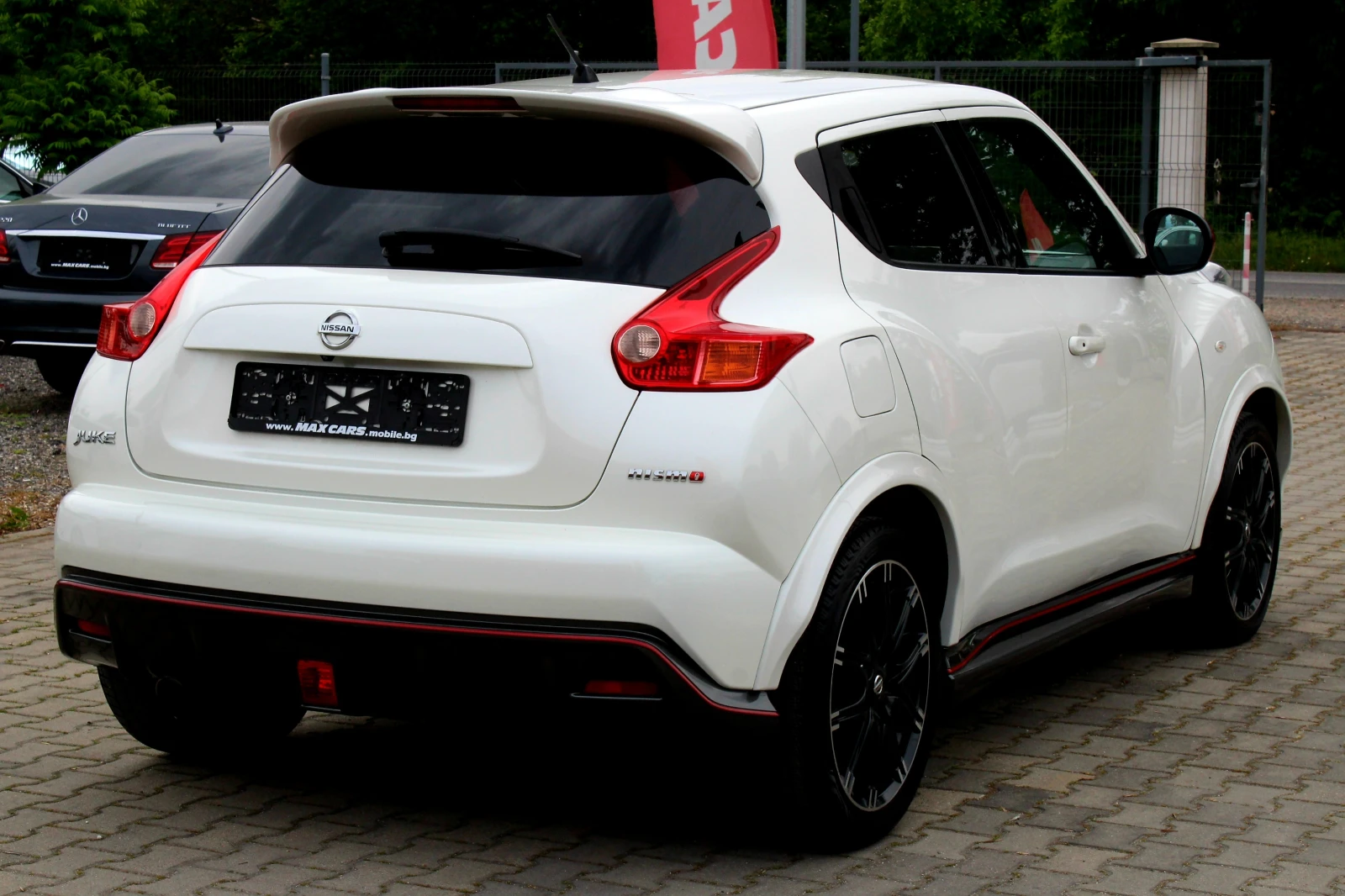 Nissan Juke NISMO 4X4 1.6DIG-T/СОБСТВЕН ЛИЗИНГ, снимка 7 - Автомобили и джипове - 54179327