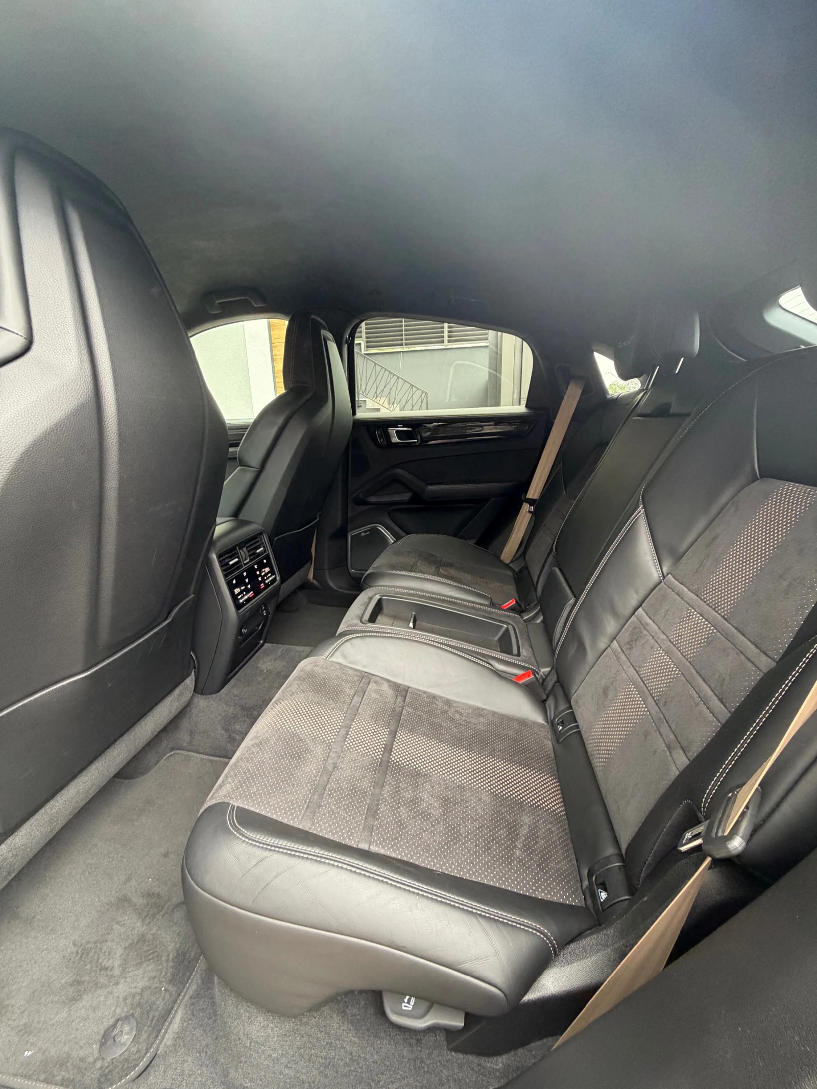 Porsche Cayenne TURBO GT, снимка 10 - Автомобили и джипове - 54482340