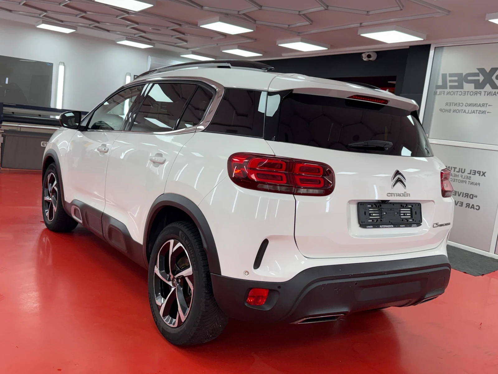 Citroen C5 Aircross 2.0 HDI 177 ПАНОРАМА, ДИСТРОНИК КАМ360, снимка 5 - Автомобили и джипове - 54795876