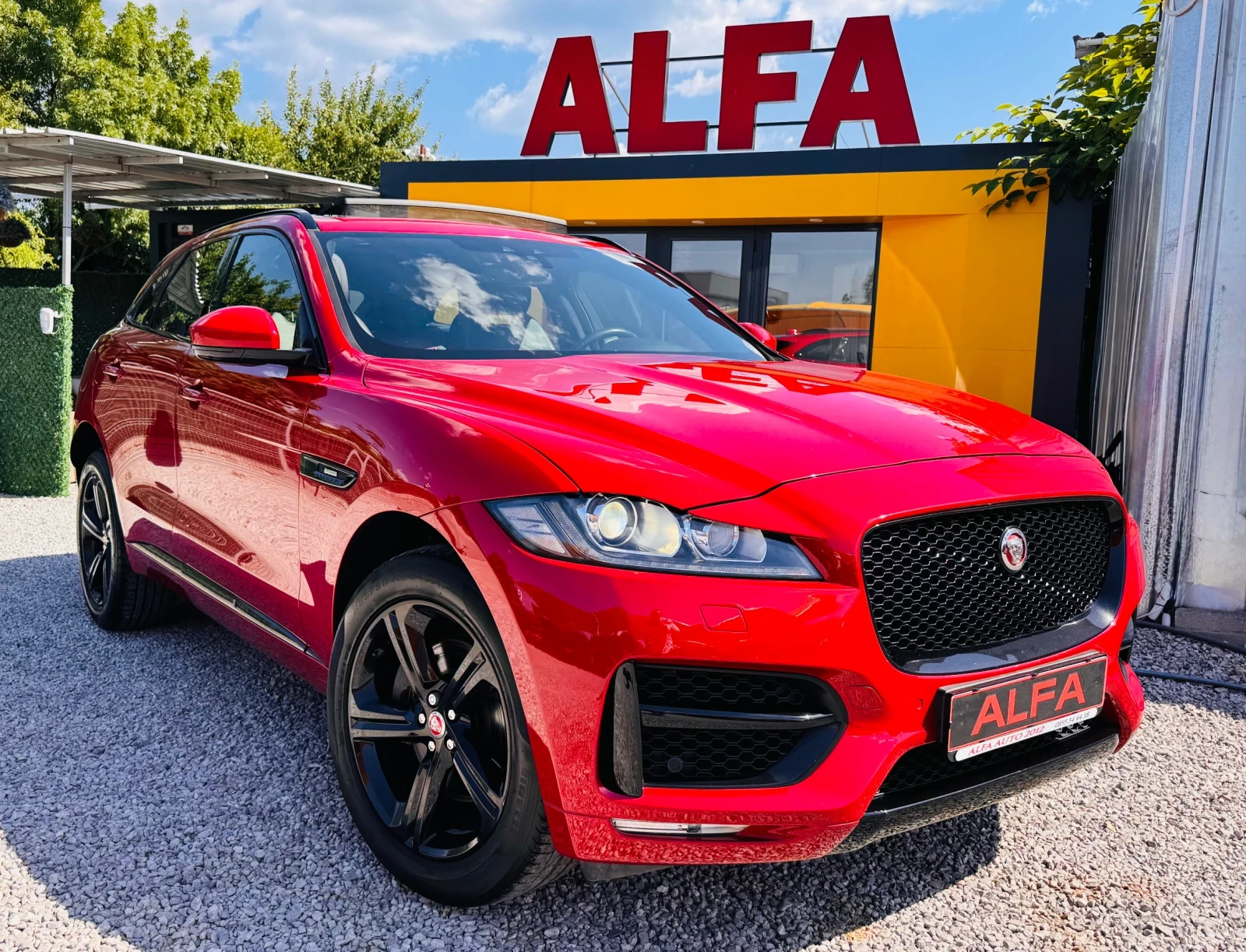 Jaguar F-PACE 3.0d/R-LINE/ПОРЪЧКОВ/4х4/НАП.ОБСЛУЖЕНА/ТОП///, снимка 5 - Автомобили и джипове - 55121515