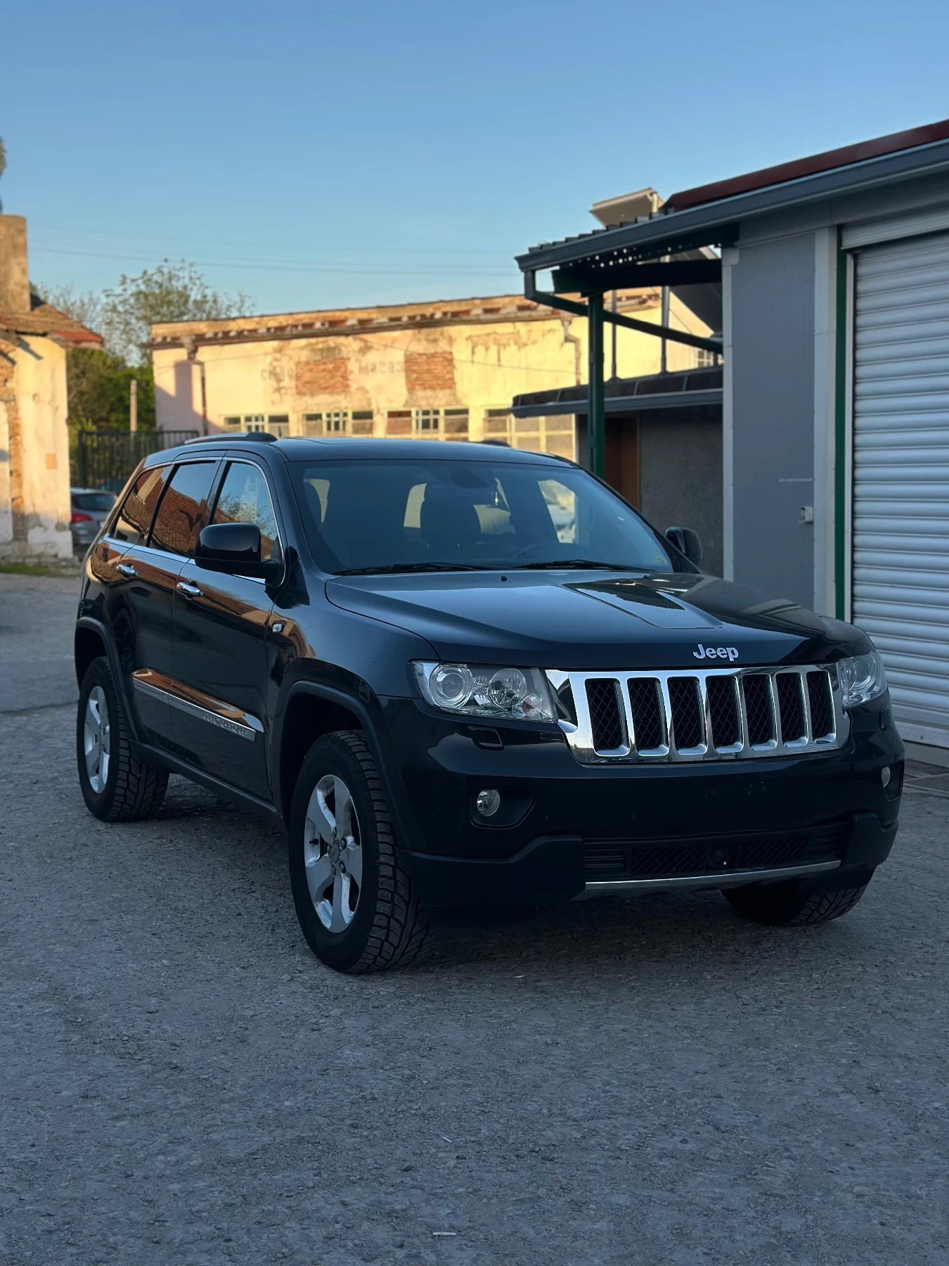 Jeep Grand cherokee 3.0CRD FULL ЕКСТРИ, снимка 3 - Автомобили и джипове - 55163363