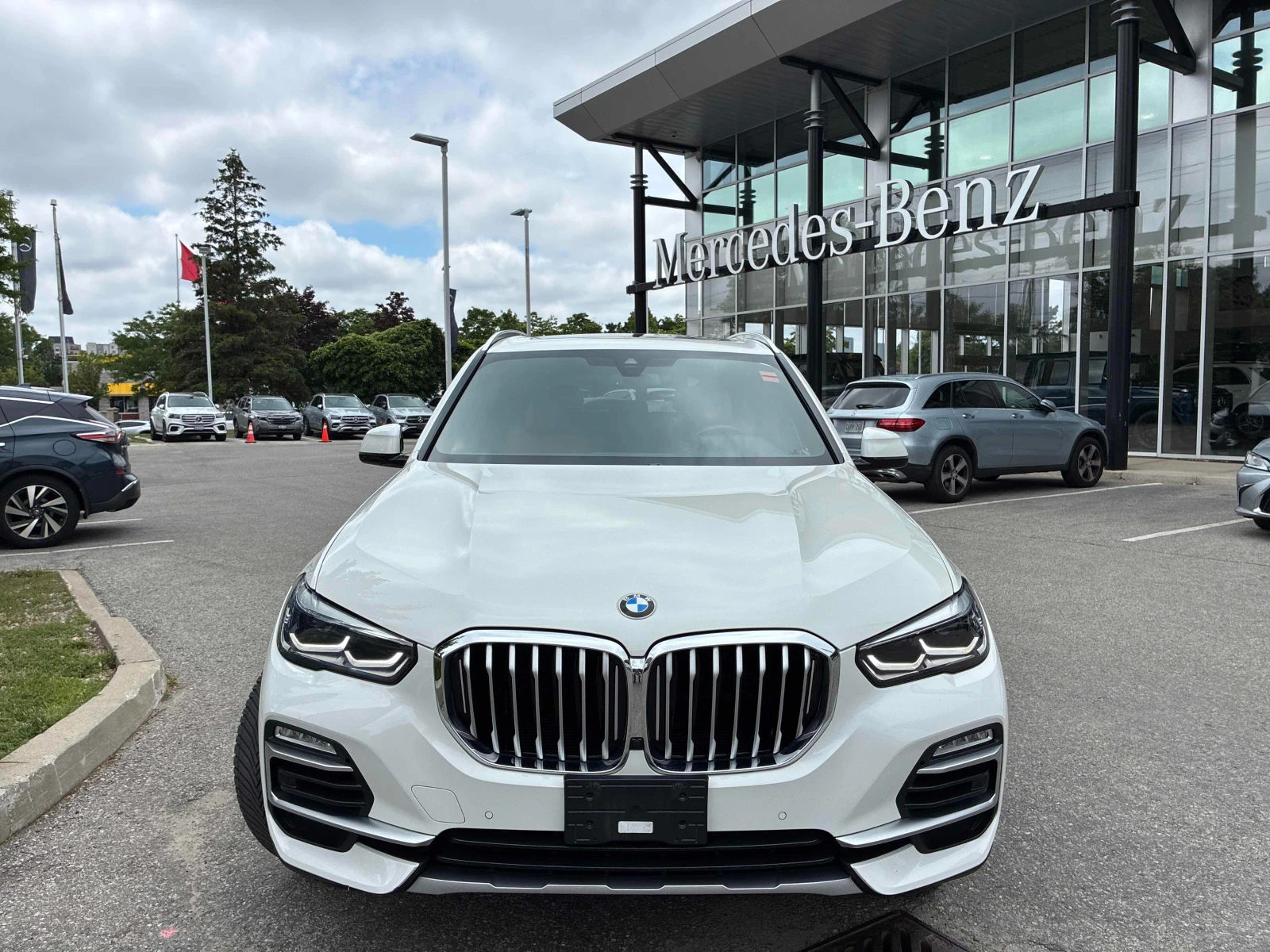 BMW X5 xDrive40i * KEYLESS * 2 КЛЮЧА * ПАНОРАМА * CARFAX, снимка 2 - Автомобили и джипове - 55165330