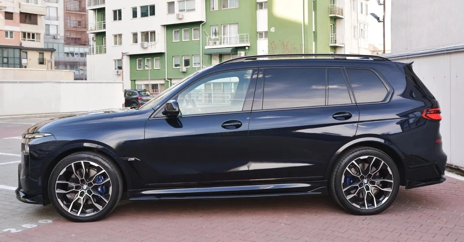 BMW X7 M60i xDrive MHEV, снимка 2 - Автомобили и джипове - 56355397
