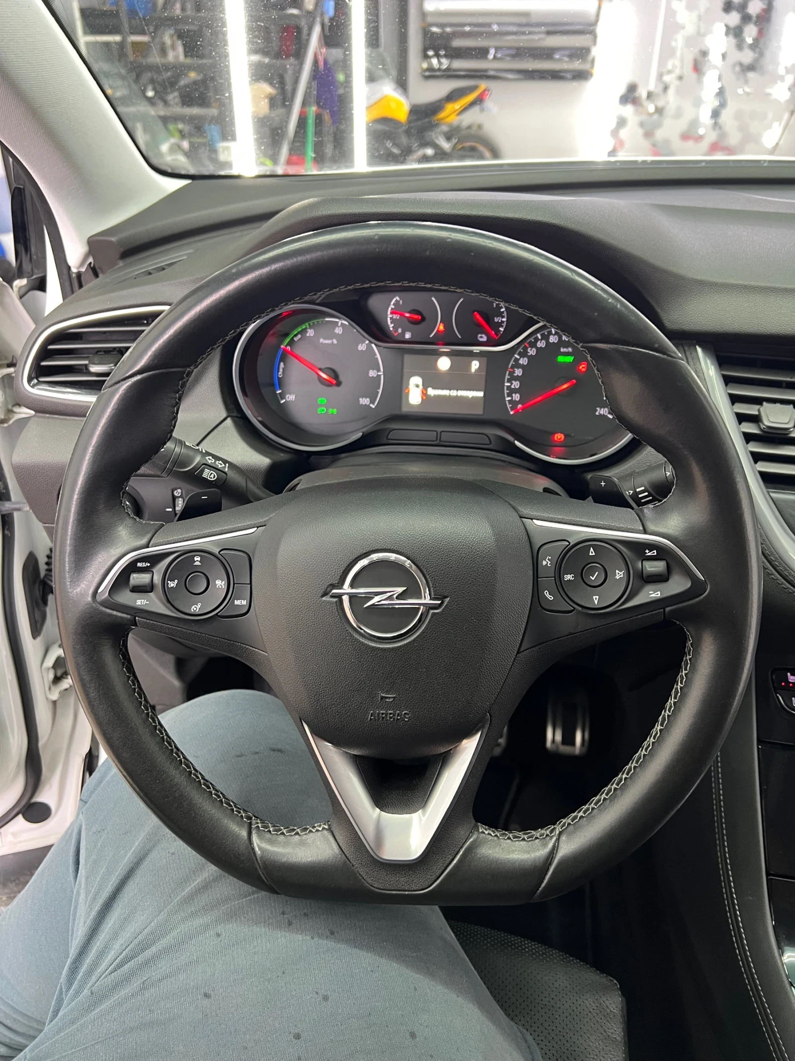 Opel Grandland X Plugin hybrid , снимка 12 - Автомобили и джипове - 56711586