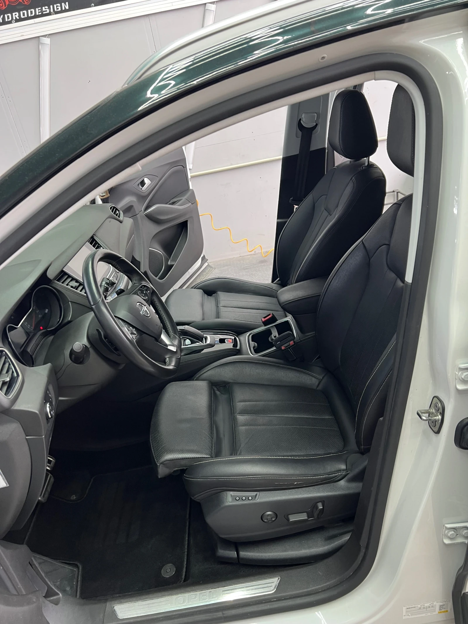 Opel Grandland X Plugin hybrid , снимка 11 - Автомобили и джипове - 56711586