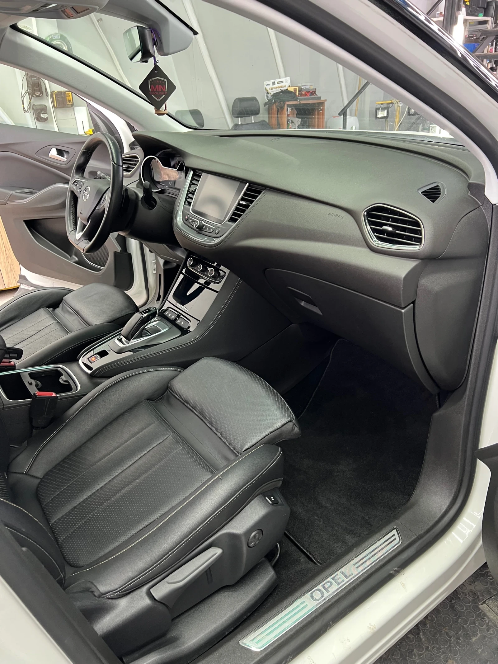 Opel Grandland X Plugin hybrid , снимка 14 - Автомобили и джипове - 56711586