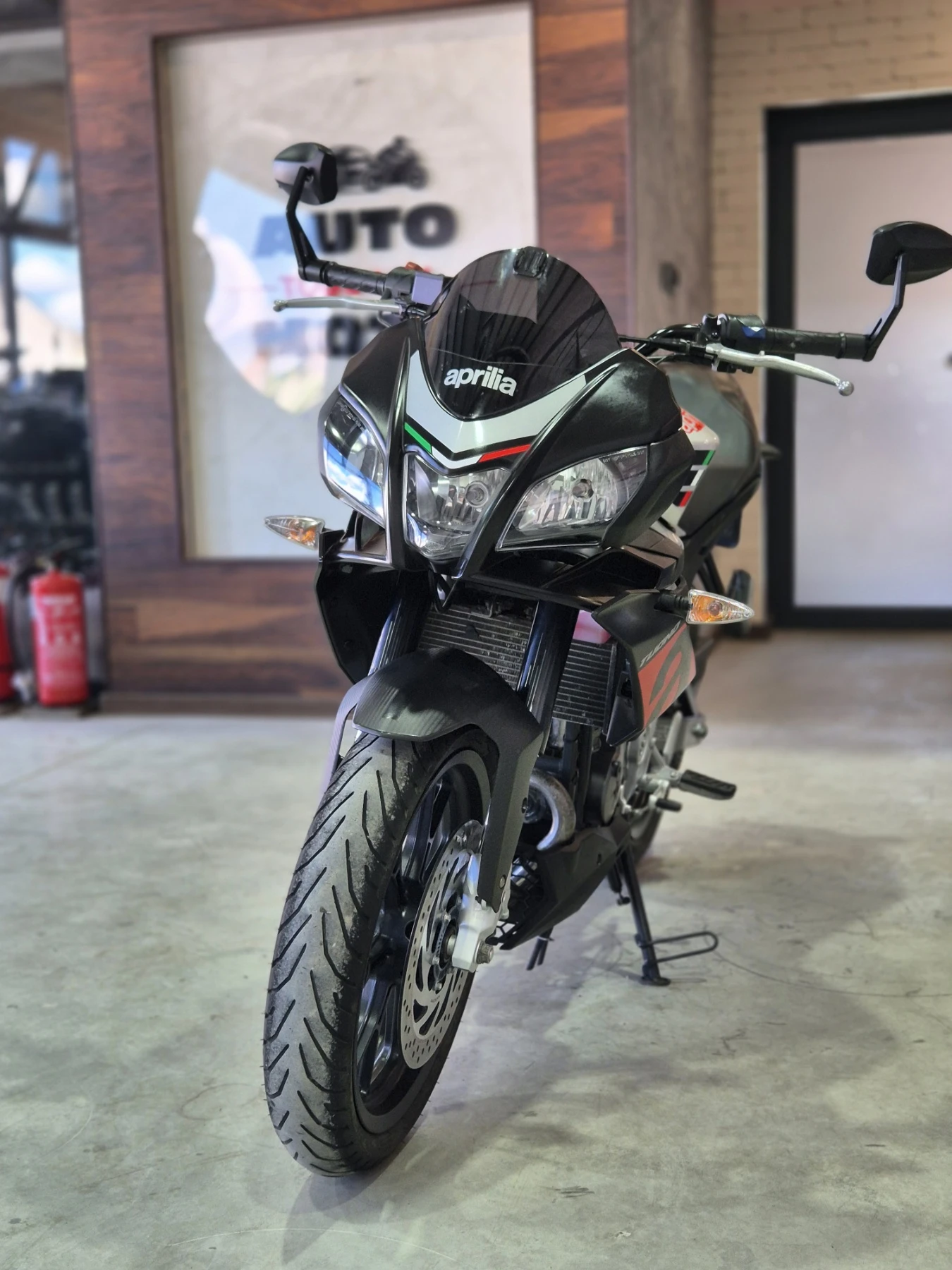 Aprilia Tuono 125 ABS!!! A1 Нов внос!!!, снимка 2 - Мотоциклети и мототехника - 54960185