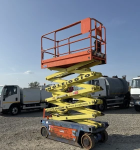 Автовишка Друга марка Ножична вишка Iteco 10090 , снимка 1