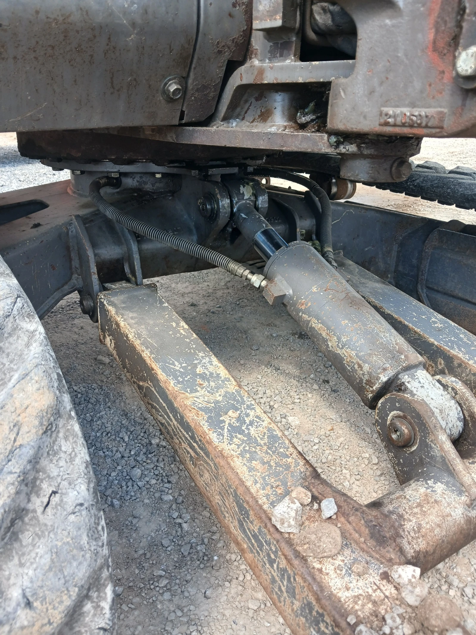 Багер Volvo ECR 28, снимка 4 - Индустриална техника - 54866178