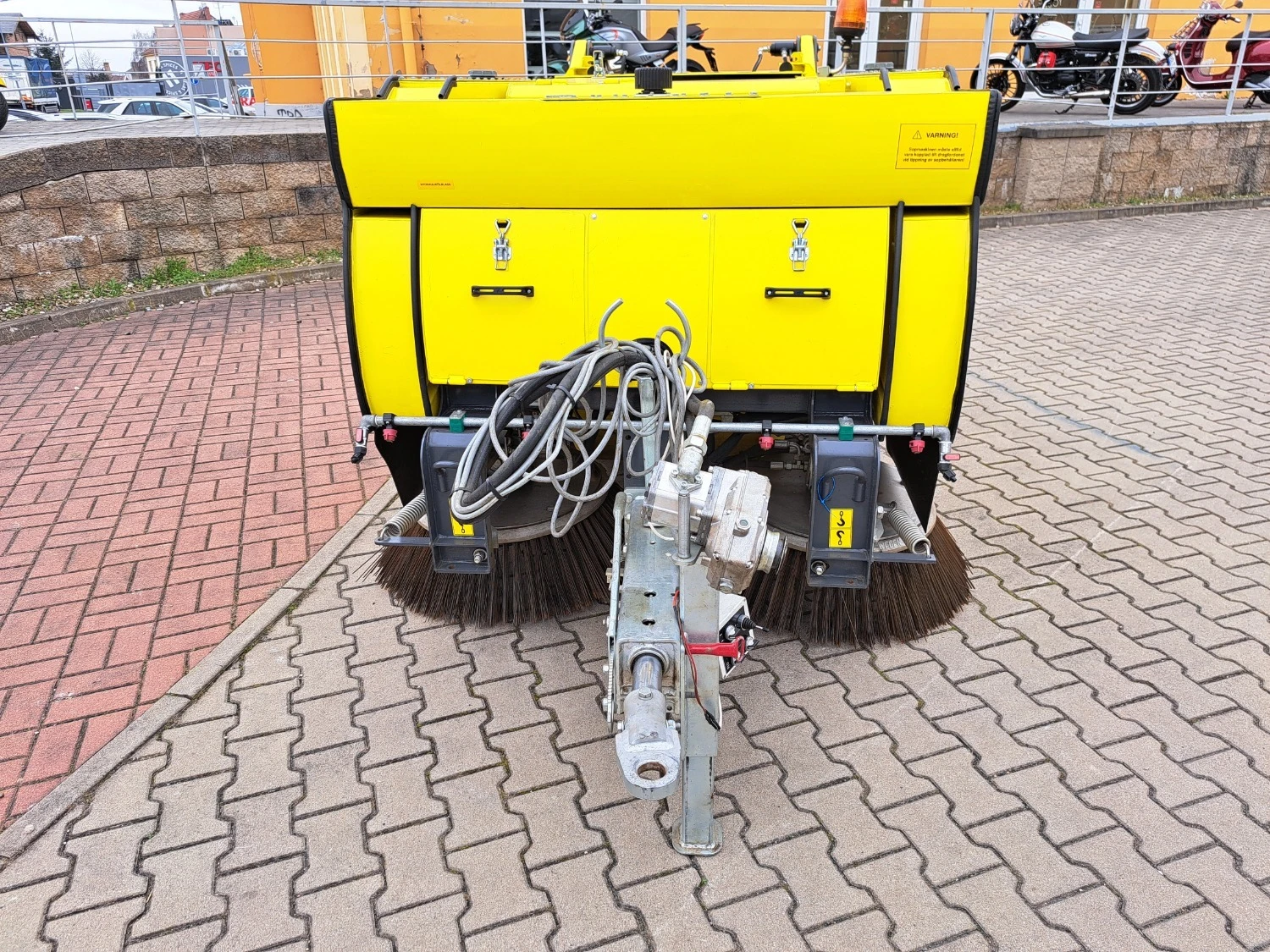 �� ������� Brodd Twiggy | Mobile.bg � ����������� 2