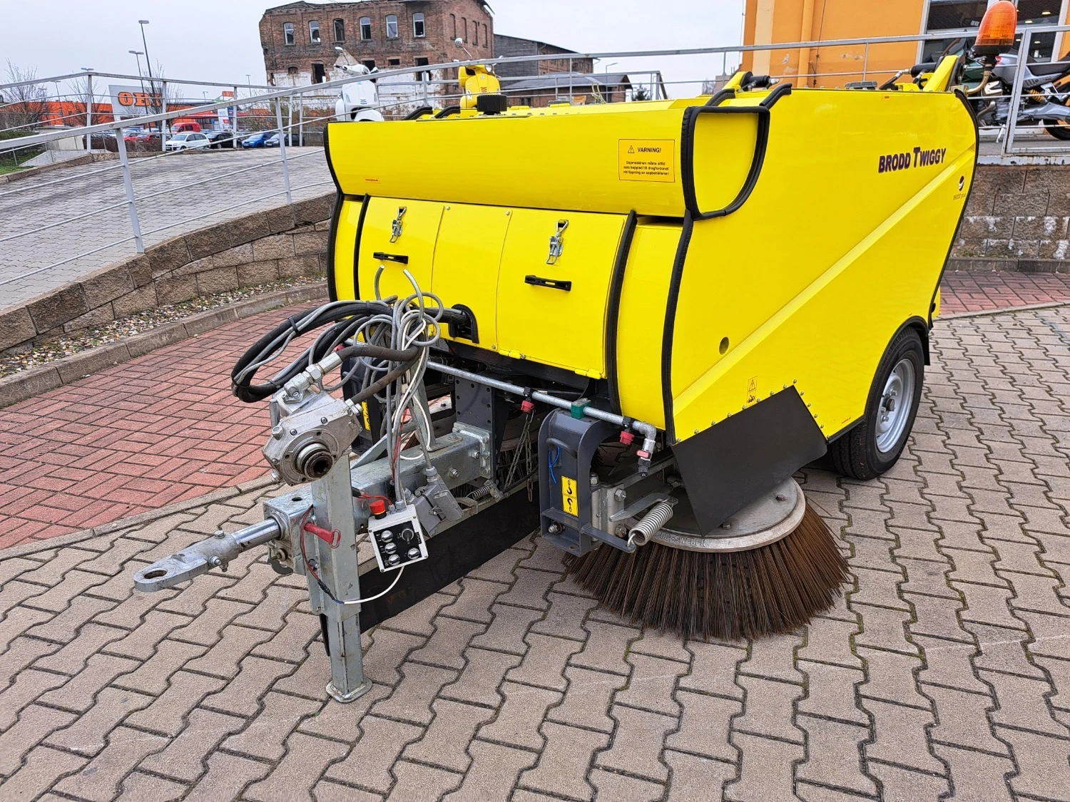 �� ������� Brodd Twiggy | Mobile.bg � ����������� 1