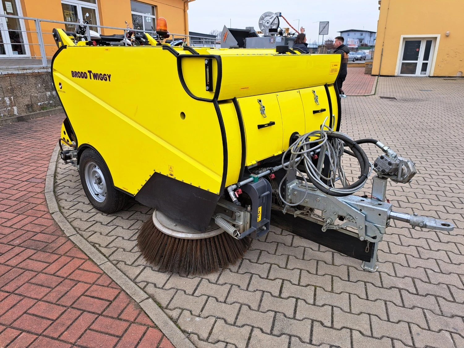 �� ������� Brodd Twiggy | Mobile.bg � ����������� 3