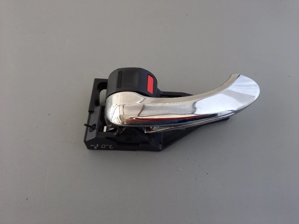 Дръжка врата вътрешна задна лява Тойота Рав4 (15)