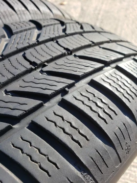 Гуми Зимни 215/65R16, снимка 3