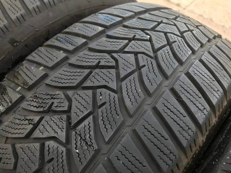 Гуми Зимни 215/60R16, снимка 4 - Гуми и джанти - 27527519