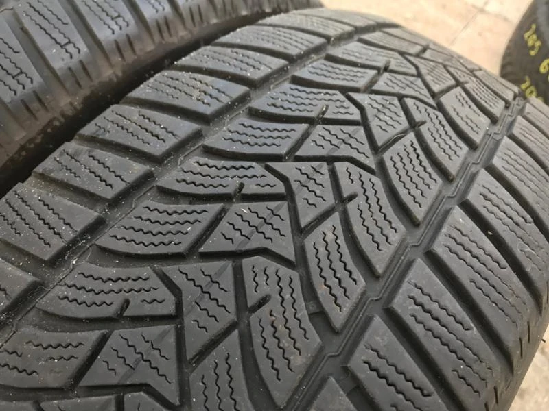 Гуми Зимни 215/60R16, снимка 5 - Гуми и джанти - 27527519