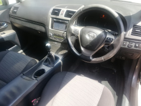 Toyota Avensis, снимка 8 - Автомобили и джипове - 45839605