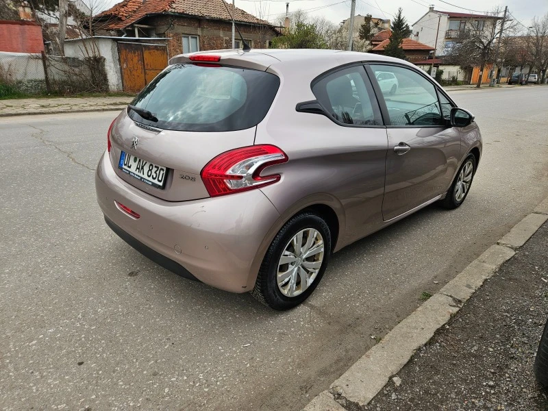 Peugeot 208 1.2i Германия , снимка 4 - Автомобили и джипове - 44956786