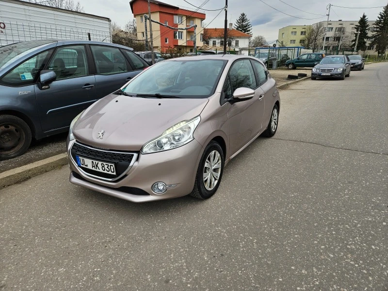 Peugeot 208 1.2i Германия , снимка 1 - Автомобили и джипове - 44956786