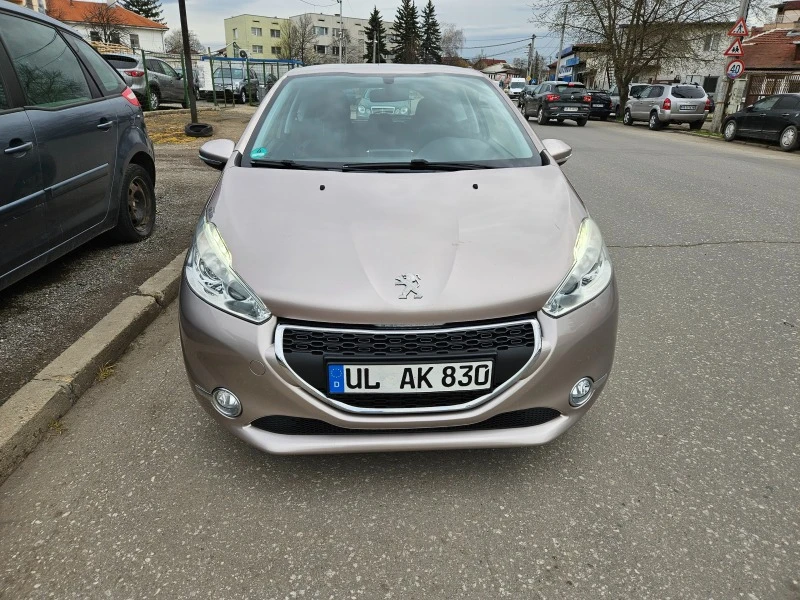 Peugeot 208 1.2i Германия , снимка 2 - Автомобили и джипове - 44956786