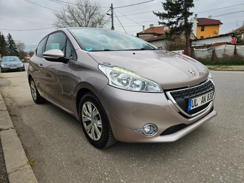 Peugeot 208 1.2i Германия , снимка 3 - Автомобили и джипове - 44956786