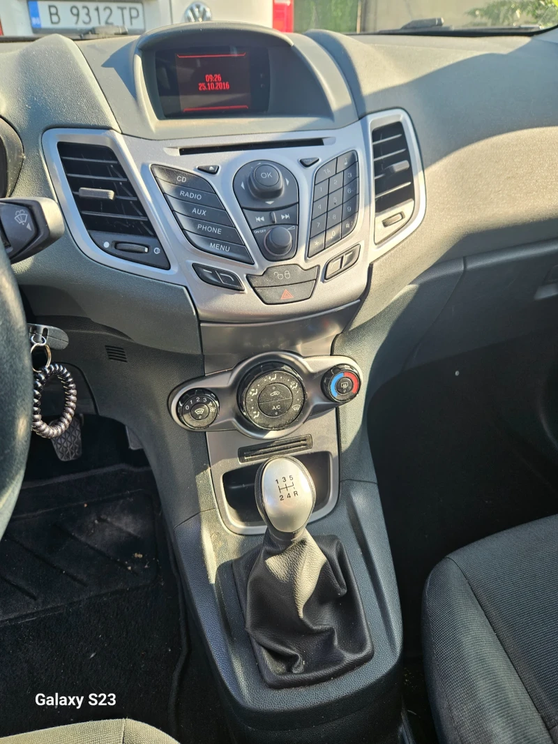 Ford Fiesta 1.6tdci , снимка 11 - Автомобили и джипове - 47326916