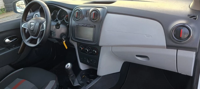 Dacia Sandero 1.5.STEPWAY, снимка 9 - Автомобили и джипове - 47727495