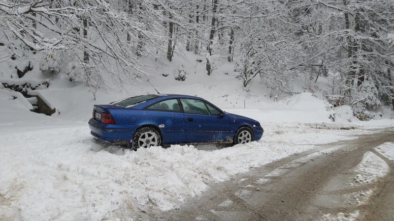 Opel Calibra 2.0 16v, снимка 15 - Автомобили и джипове - 47643826