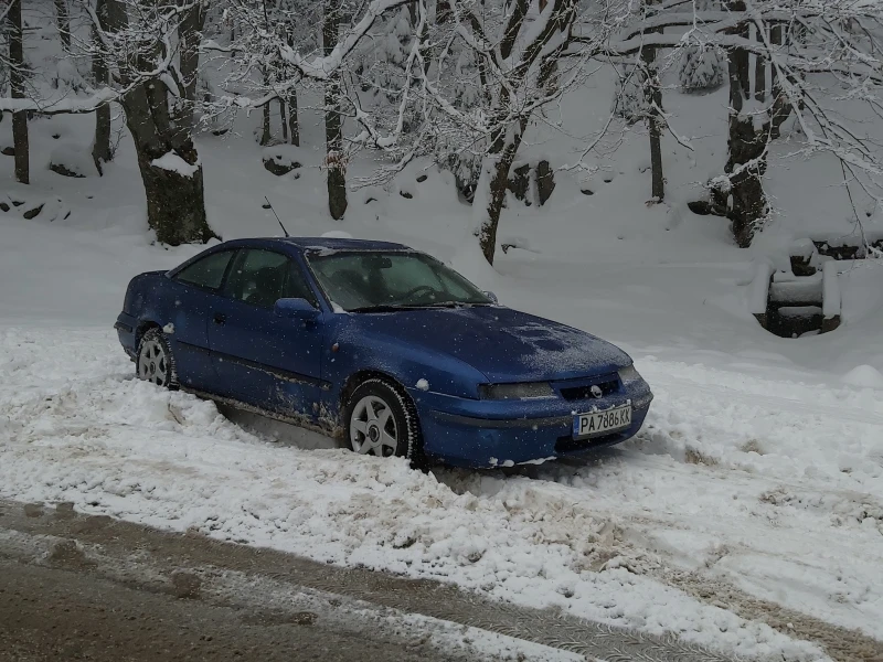 Opel Calibra 2.0 16v, снимка 13 - Автомобили и джипове - 47643826