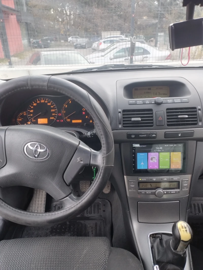 Toyota Avensis, снимка 16 - Автомобили и джипове - 48069872