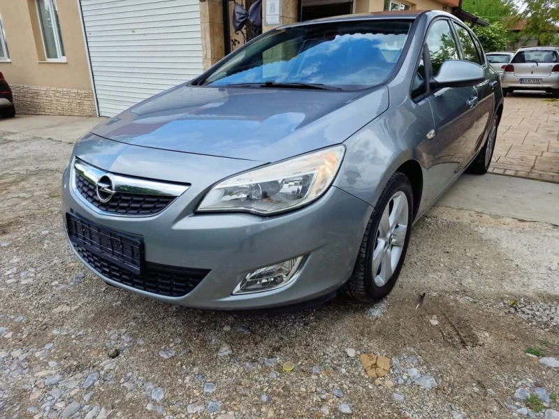 Opel Astra 1.4-16V, снимка 2 - Автомобили и джипове - 48077787