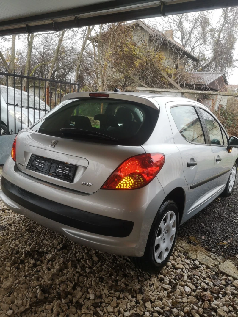 Peugeot 207 1, 4i Отлична , снимка 2 - Автомобили и джипове - 48419151