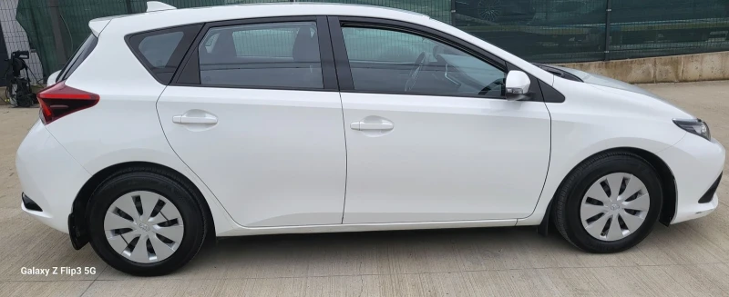Toyota Auris 1330 VVT-I, снимка 3 - Автомобили и джипове - 52734462