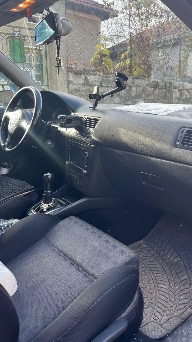 VW Bora 1.9, снимка 8 - Автомобили и джипове - 52443728