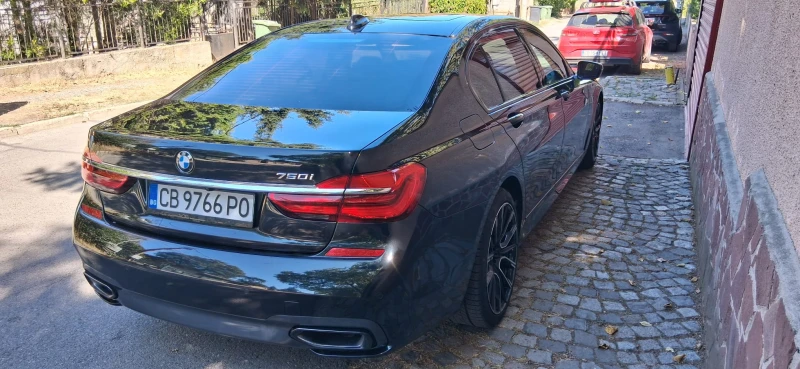 BMW 750 M-Sport Harman Kardon, снимка 3 - Автомобили и джипове - 52958726
