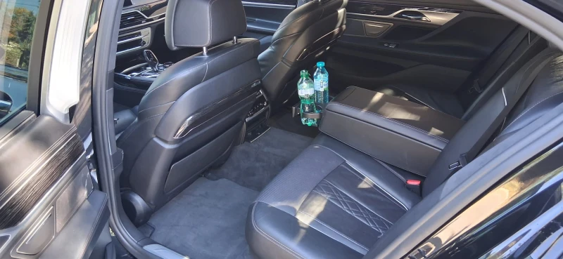 BMW 750 M-Sport Harman Kardon, снимка 5 - Автомобили и джипове - 52958726