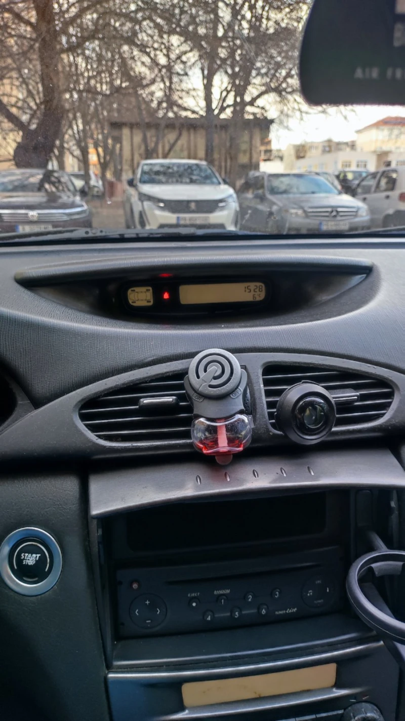 Renault Laguna, снимка 10 - Автомобили и джипове - 53122228