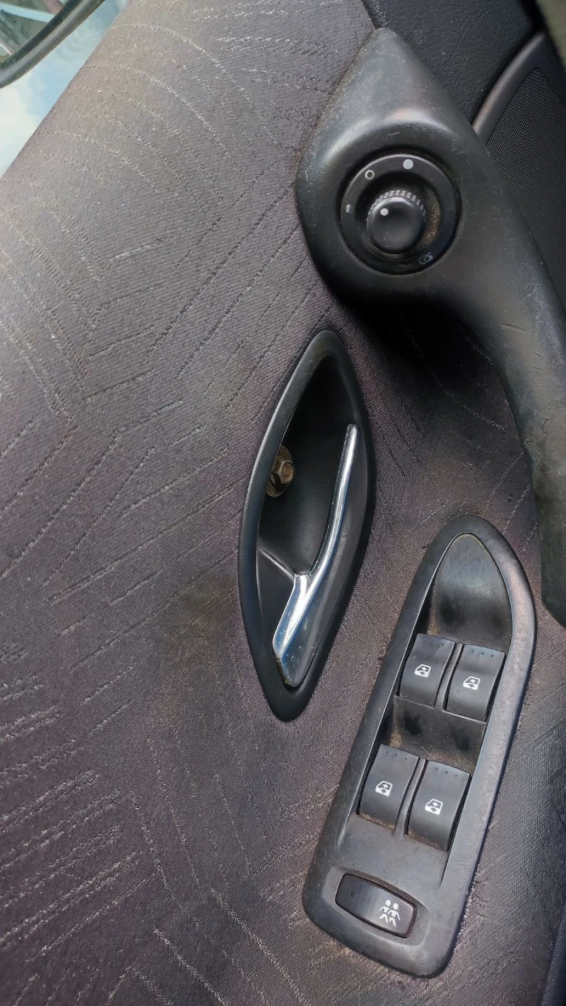 Renault Laguna, снимка 12 - Автомобили и джипове - 53122228