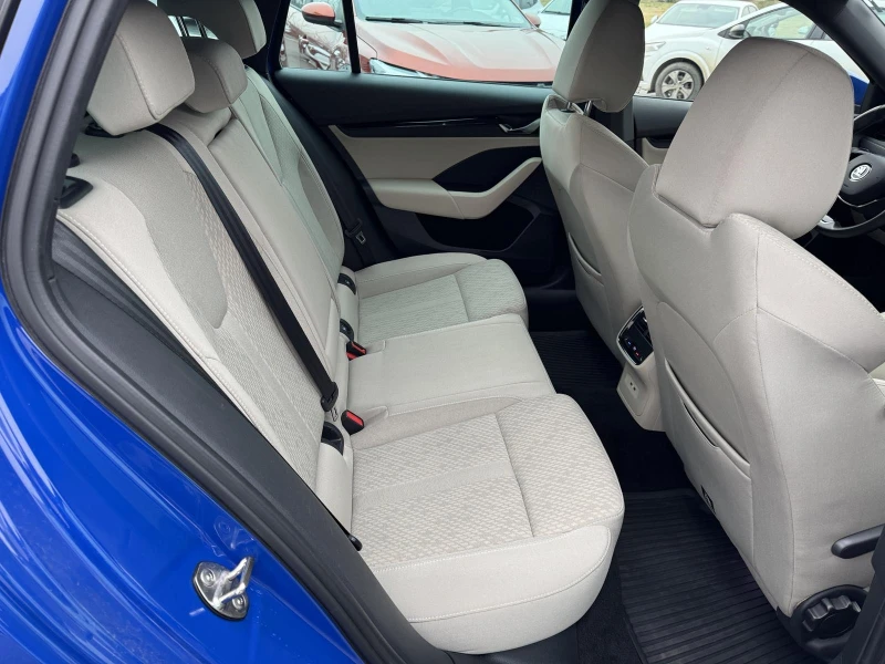 Skoda Octavia 2.0 TDI, снимка 10 - Автомобили и джипове - 53203339