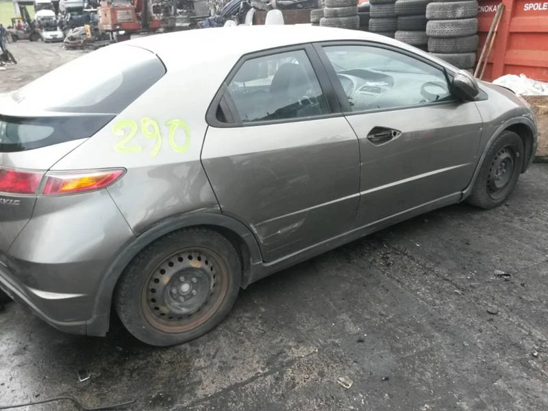 Honda Civic 1.3vvti, снимка 6 - Автомобили и джипове - 45613863