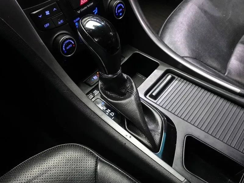 Hyundai Sonata 2.0, снимка 9 - Автомобили и джипове - 53558380