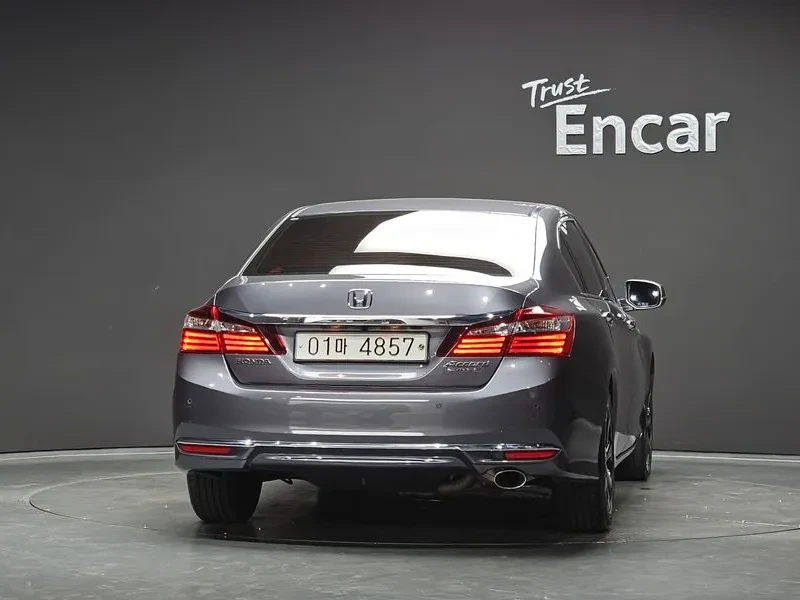 Honda Accord 2.4 9Th Generation, снимка 4 - Автомобили и джипове - 55985199