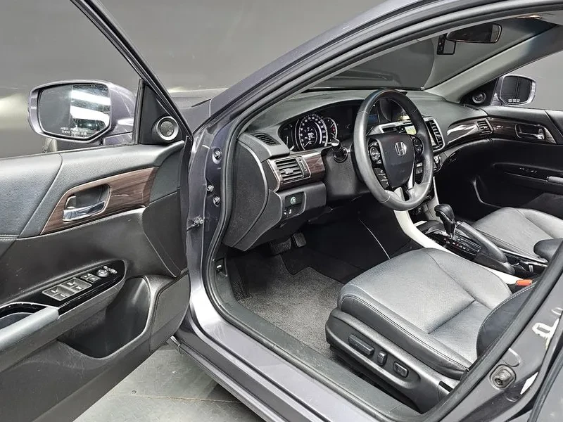 Honda Accord 2.4 9Th Generation, снимка 12 - Автомобили и джипове - 55985199