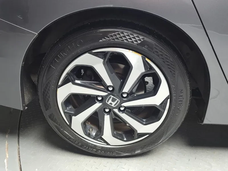 Honda Accord 2.4 9Th Generation, снимка 5 - Автомобили и джипове - 55985199