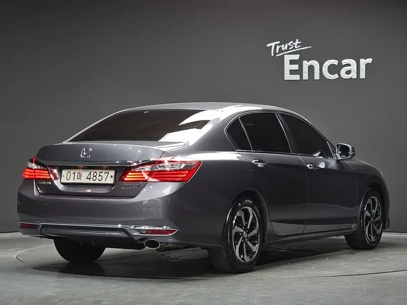 Honda Accord 2.4 9Th Generation, снимка 2 - Автомобили и джипове - 55985199