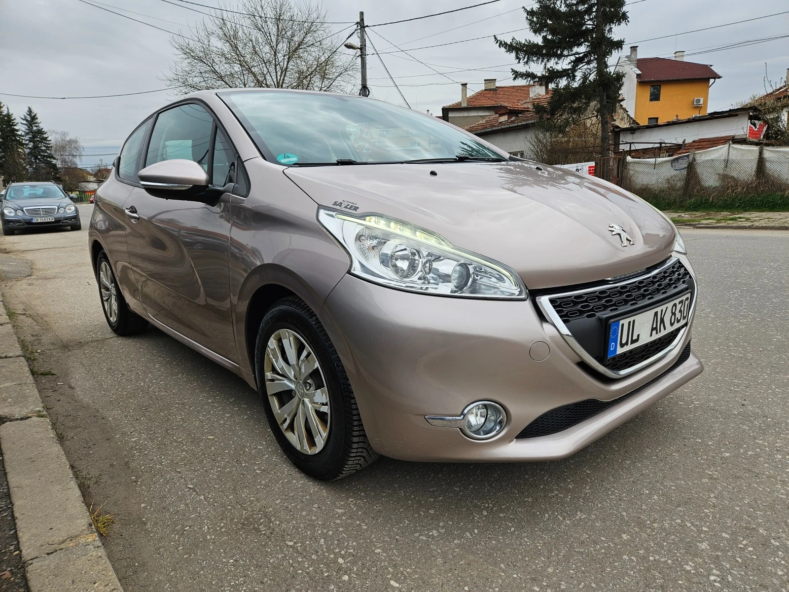 Peugeot 208 1.2i Германия  - изображение 3