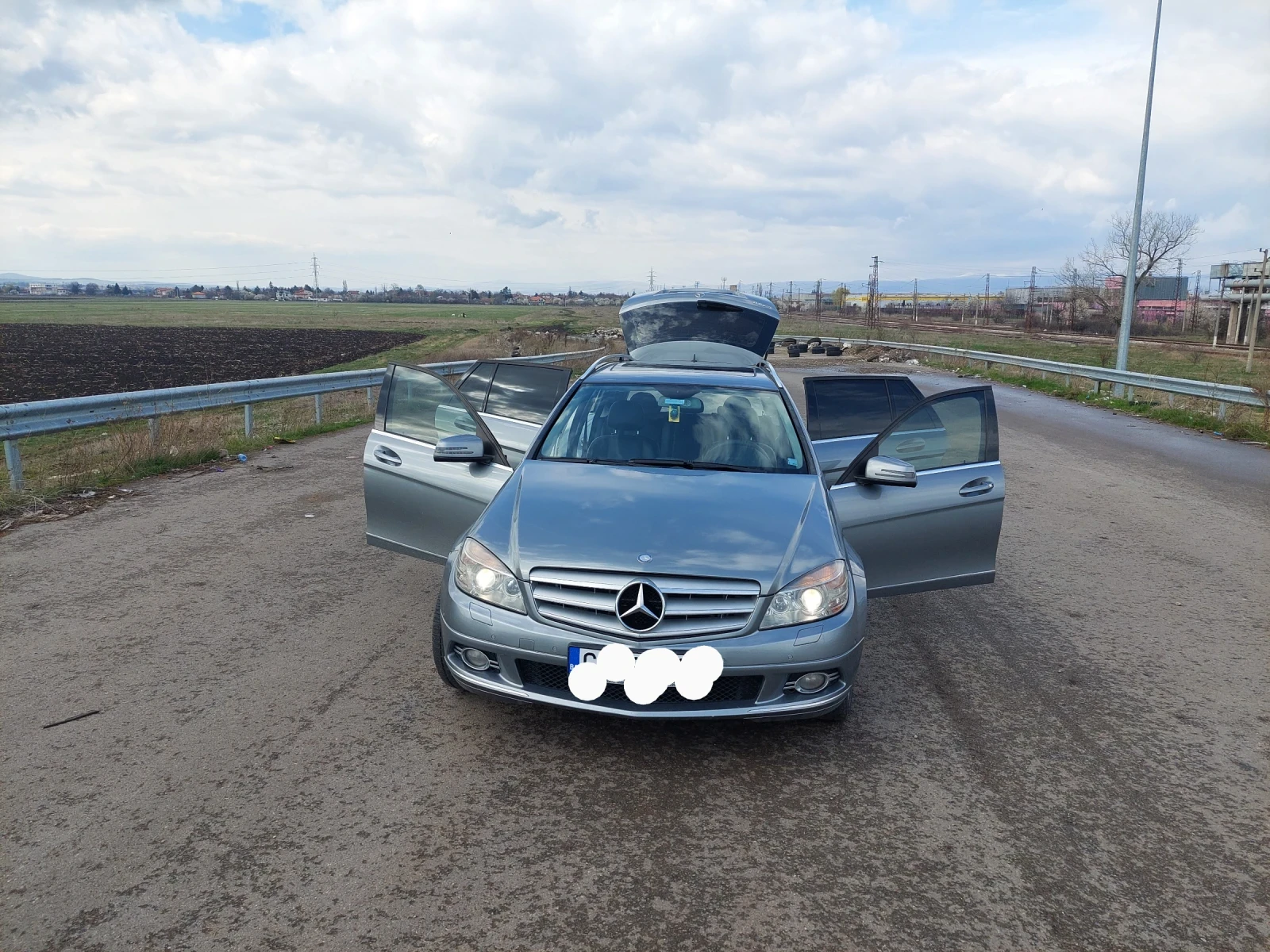 Mercedes-Benz C 320  - изображение 5