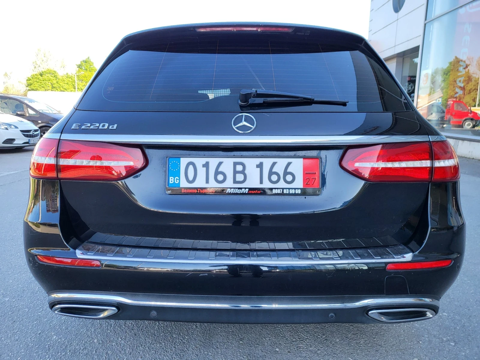 Mercedes-Benz E 220  - изображение 5