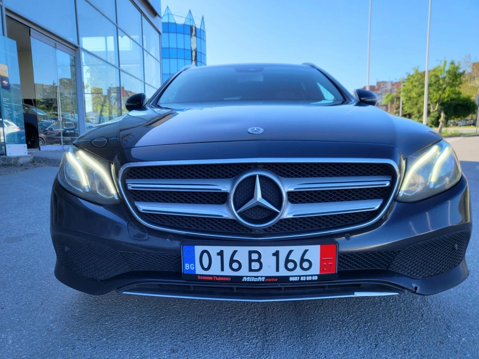 Mercedes-Benz E 220  - изображение 8