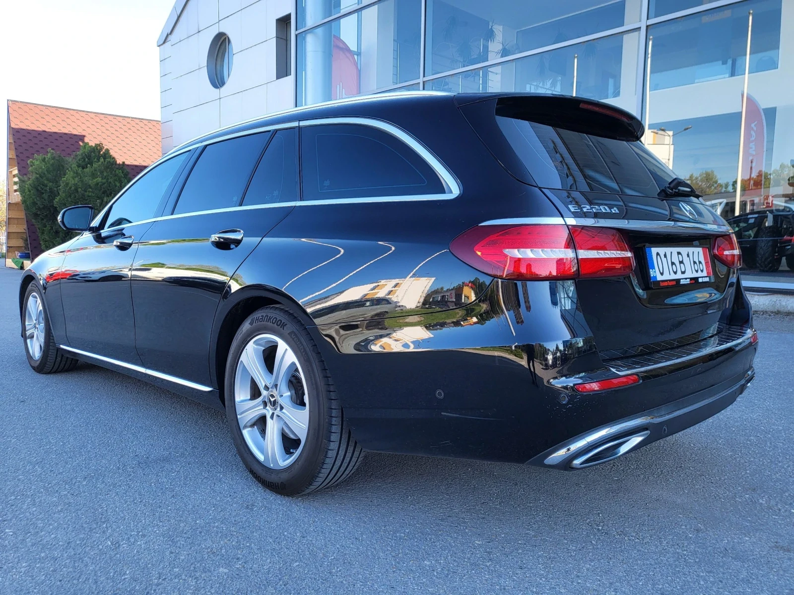 Mercedes-Benz E 220  - изображение 4